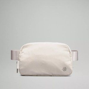 EXTENDED STRAP lululemon everywhere belt bag 1L - white opal
